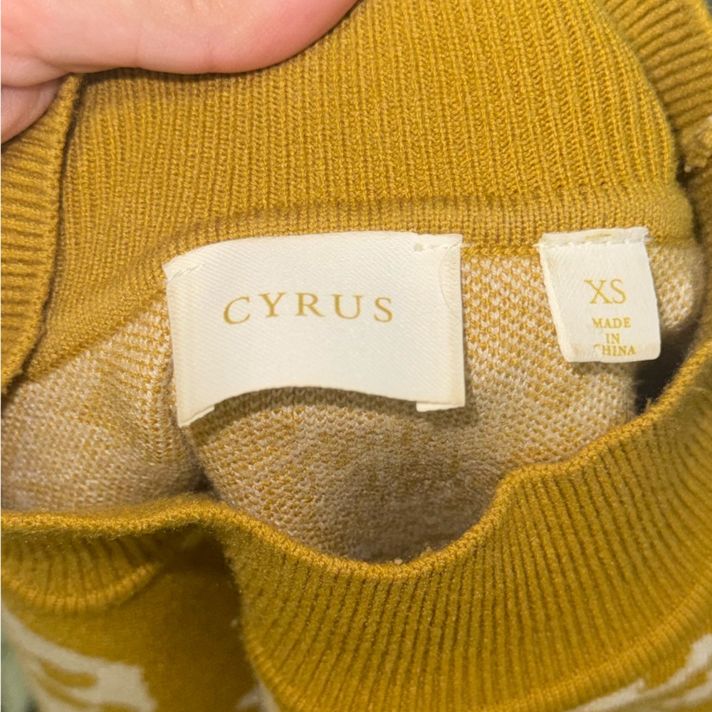 Mustard Yellow Floral Knit Sweater by Cyrus - Picture 3 of 5